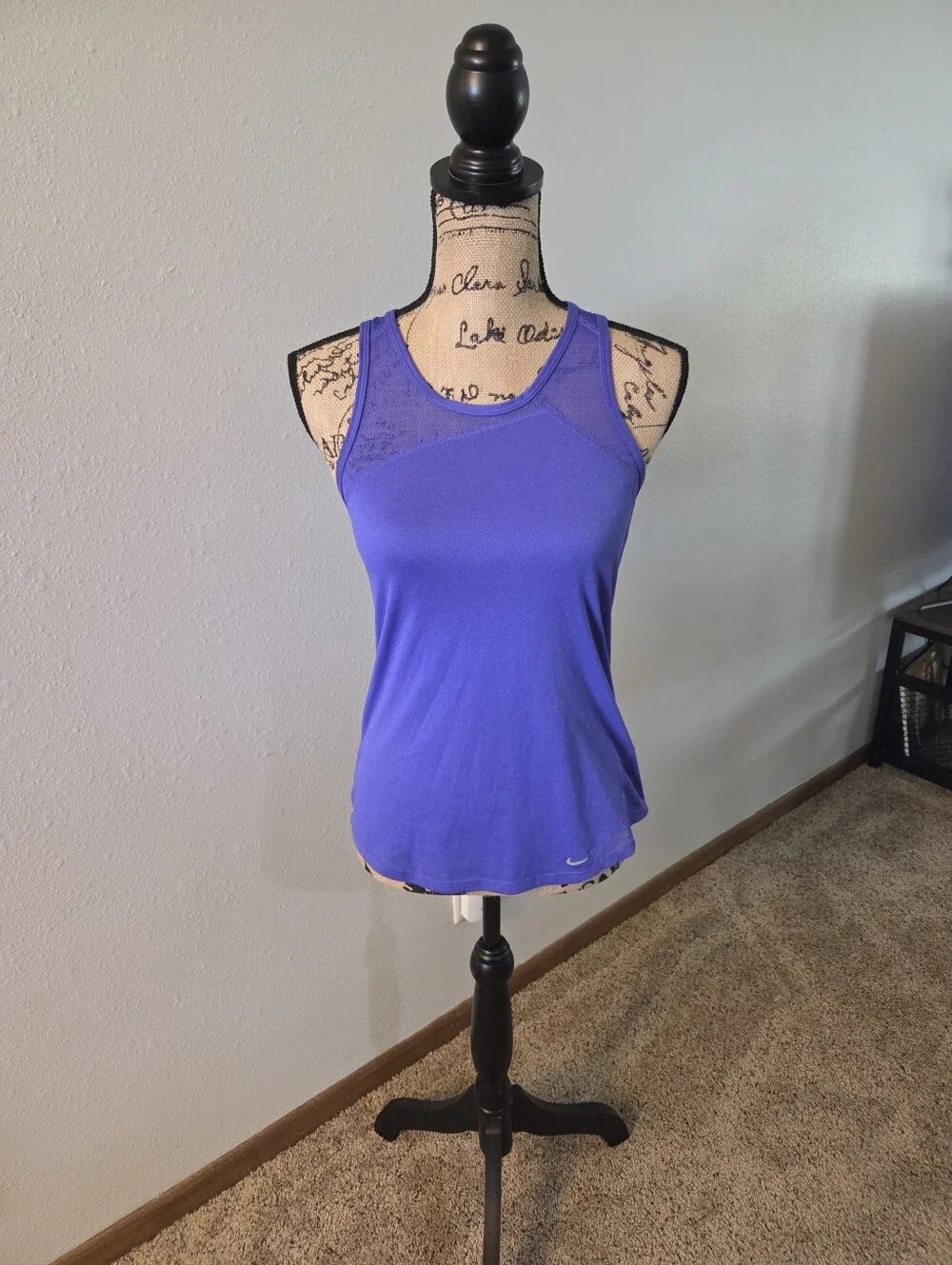 Nike Tank Top - Picture 11 of 11